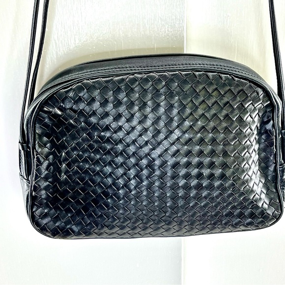 Ganson/Black/ShoulderbagWeave/Double Strap/Zipper Closure/Vintage/Hong Kong - Picture 5 of 15